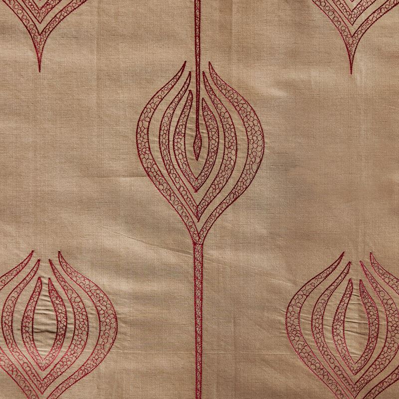 Groundworks Fabric GWF-2928.22 Tulip Embroidery Rust